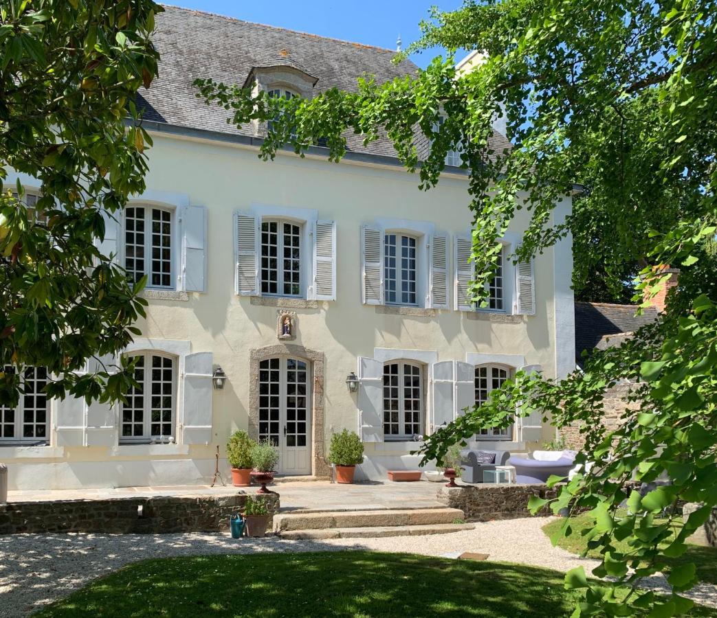 ディナン La Meffrais 1741 Bed & Breakfast エクステリア 写真