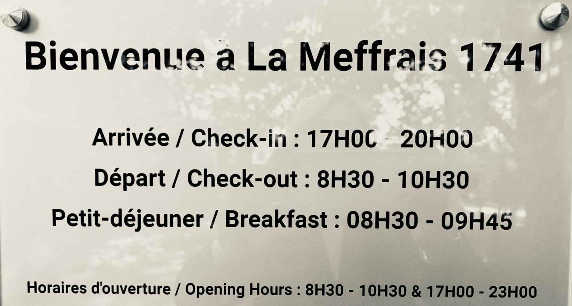 ディナン La Meffrais 1741 Bed & Breakfast エクステリア 写真